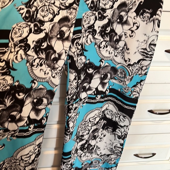 Gorgeous WWW pants, great fabric design. Side zipper - Picture 3 of 5